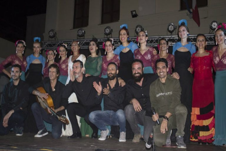 Tutti in piazza Eleonora a ballare il flamenco con la GlobeMusic