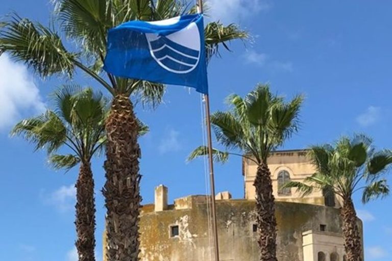 Bandiera blu per un’altra estate sulla spiaggia di Torre Grande