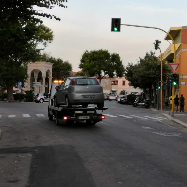 Fine settimana in centro, il solito appuntamento a sorpresa con il carro attrezzi