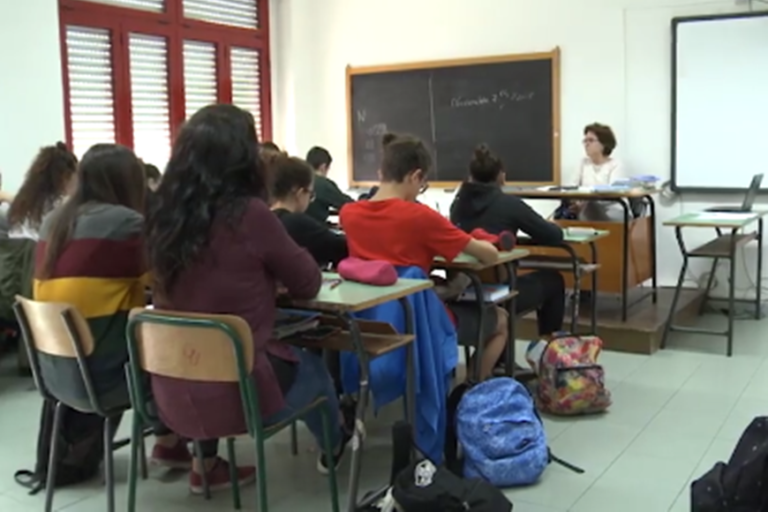 Orientamento online al liceo De Castro: domani l’incontro in diretta