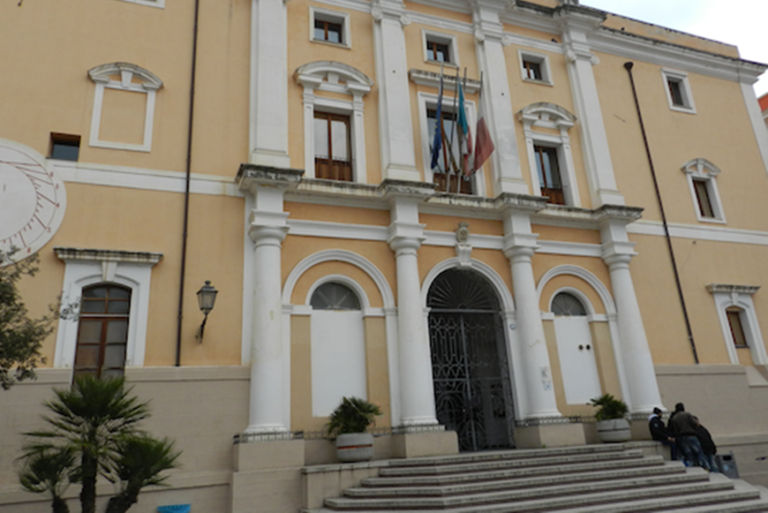 Comune di Oristano, ecco gli orari di uffici e servizi durante le feste