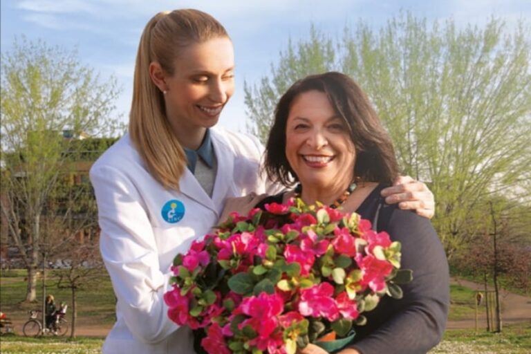 Festa della mamma: domenica regaliamo le azalee per aiutare la ricerca sul cancro