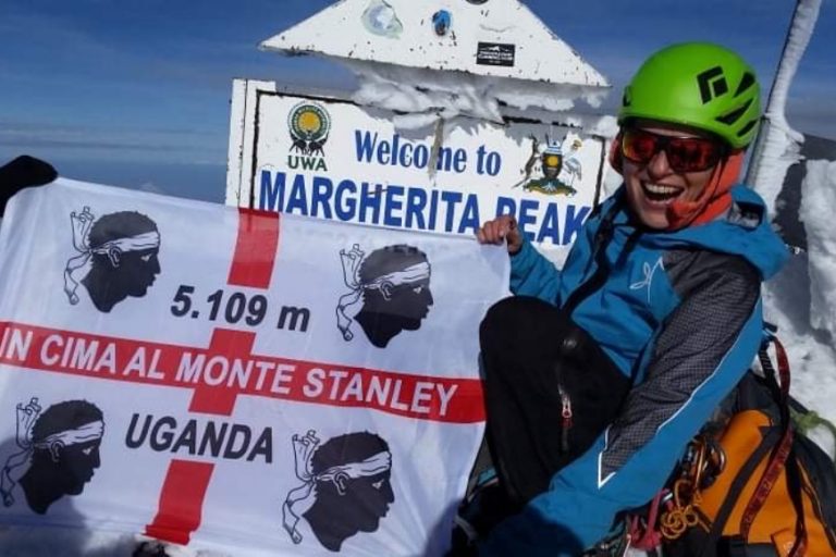 In vetta alla terza montagna dell’Africa, Paola Licheri pensa già all’Himalaya – Video