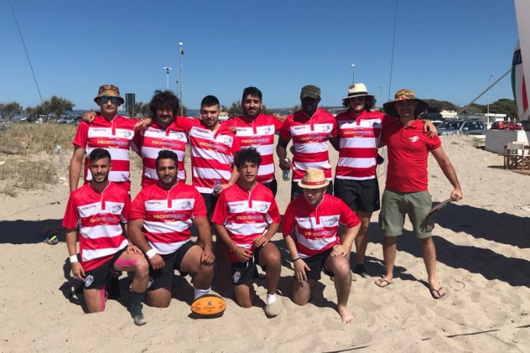 Beach rugby sabato a Torre Grande, con i giovanissimi e la Sardinia Cup