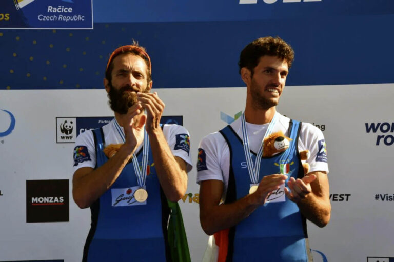 Argento mondiale per Stefano Oppo nel doppio pesi leggeri, dietro ai campioni olimpici