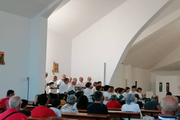 Condivisione e preghiera con l’incontro dei cori liturgici a Oristano