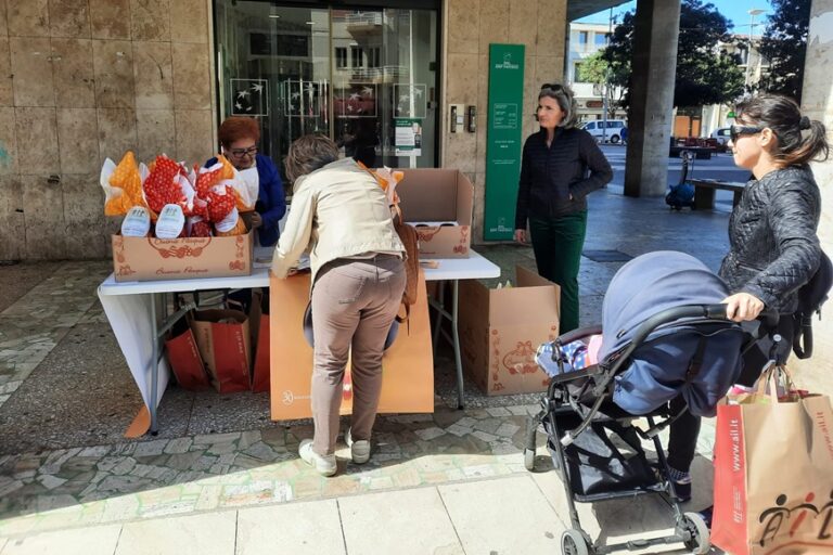 Un successo la vendita delle uova di Pasqua, chiuso in anticipo il banco dell’Ail