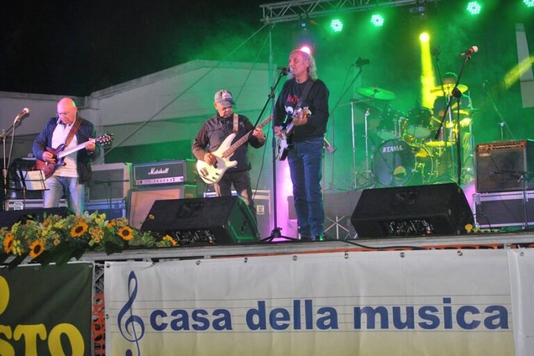 Settembre in piazza, a Oristano torna la musica rock con “Quelli degli anni ’60/’70”