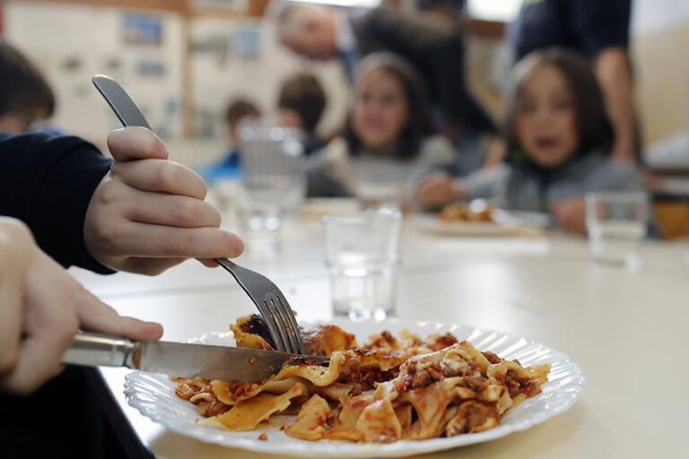 Aperte le iscrizioni alle mense scolastiche di Oristano