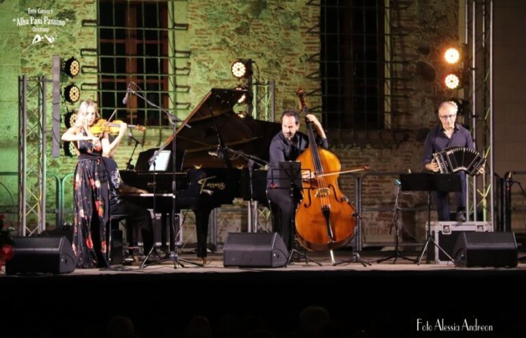 Il concerto dell’Anna Tifu Tango Quartet ha riempito piazza Duomo