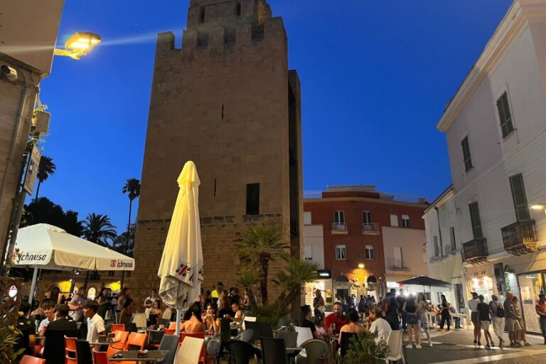 Shopping sotto le stelle: stasera i Supereroi acrobatici scendono dalla Torre