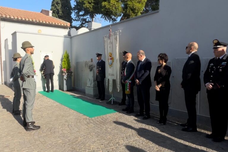 Nella giornata dei defunti a Oristano anche il ricordo delle autorità cittadine