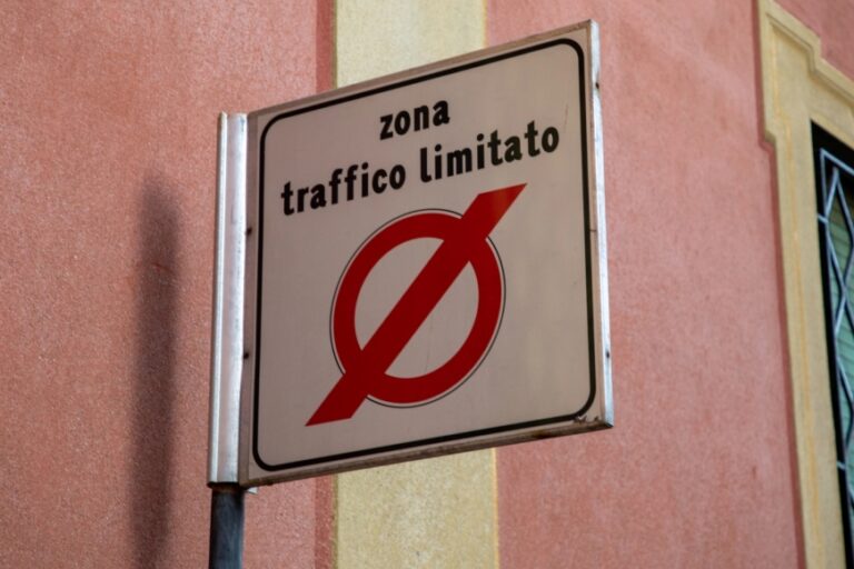 ZTL in centro a Oristano: dalla minoranza sette proposte per farla funzionare